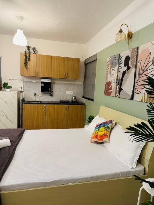 Sage : Private In Koregaon Park Apartment Pune